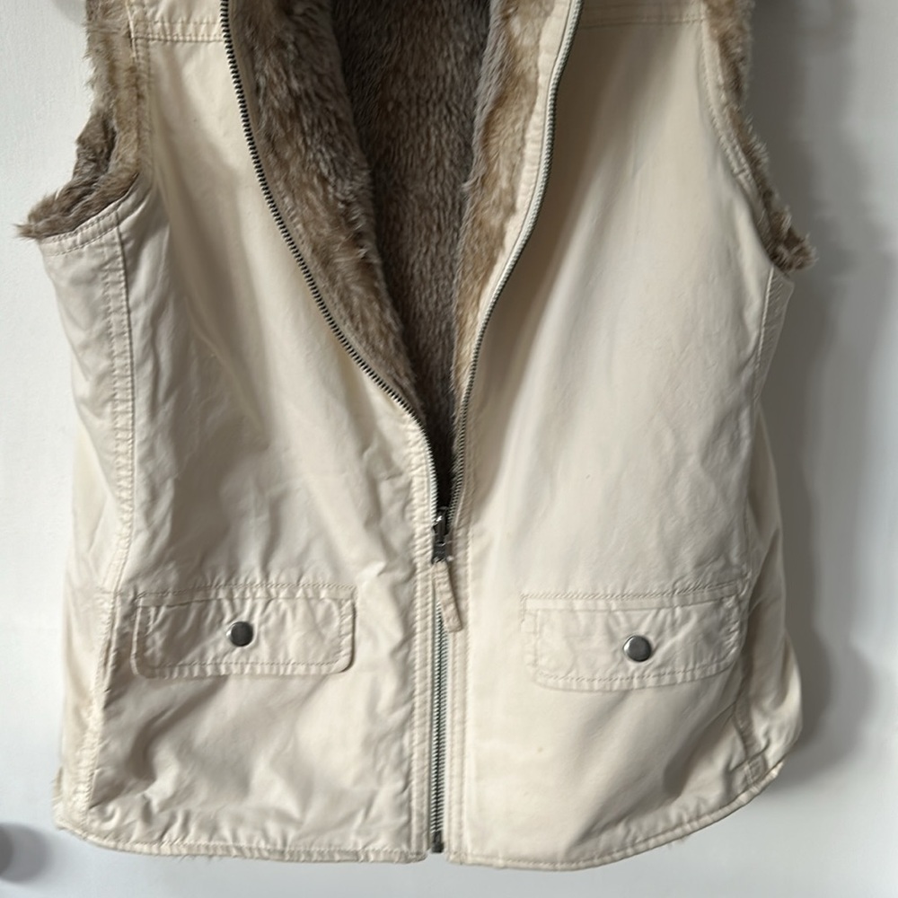 The Gap faux fur reversible vest; medium/large - Picture 5 of 6